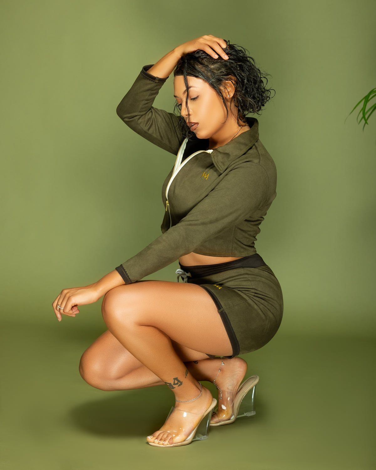 WOMEN'S TRACK SHORTS - OLIVE