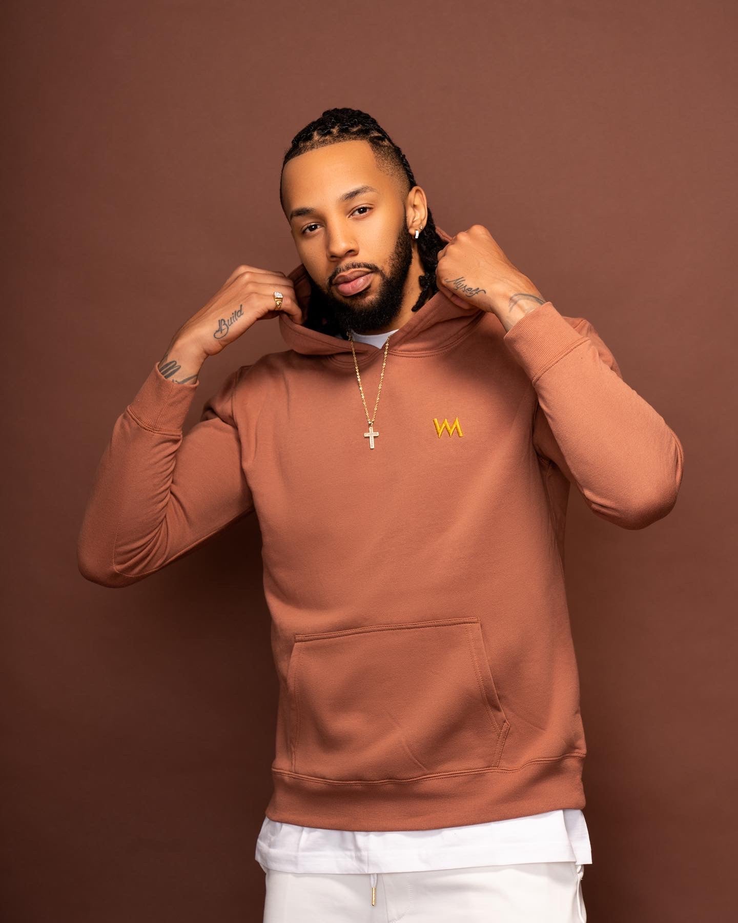 WM SIGNATURE HOODIE - BROWN