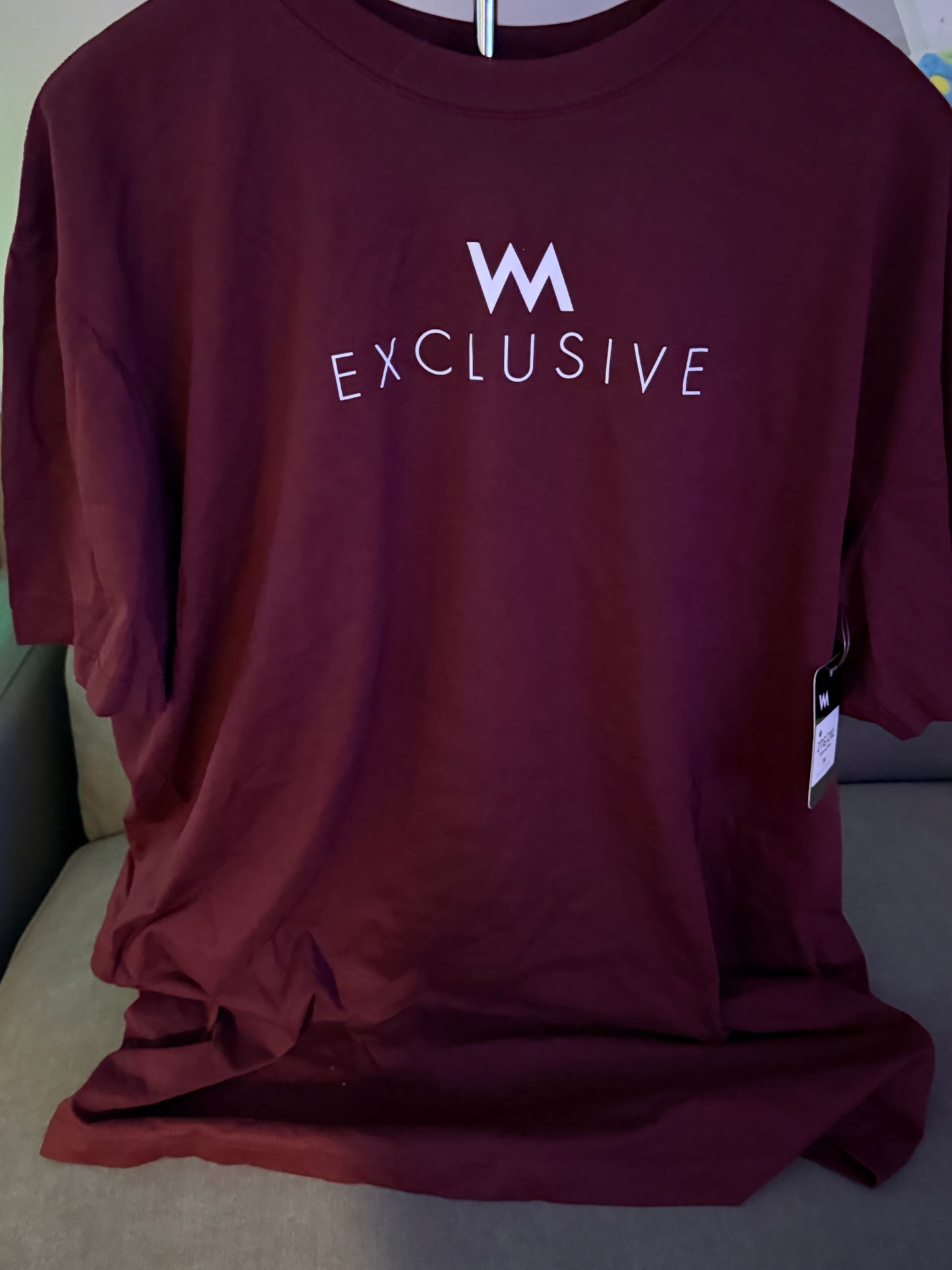 WM EXCLUSIVE T-SHIRT - BURGUNDY