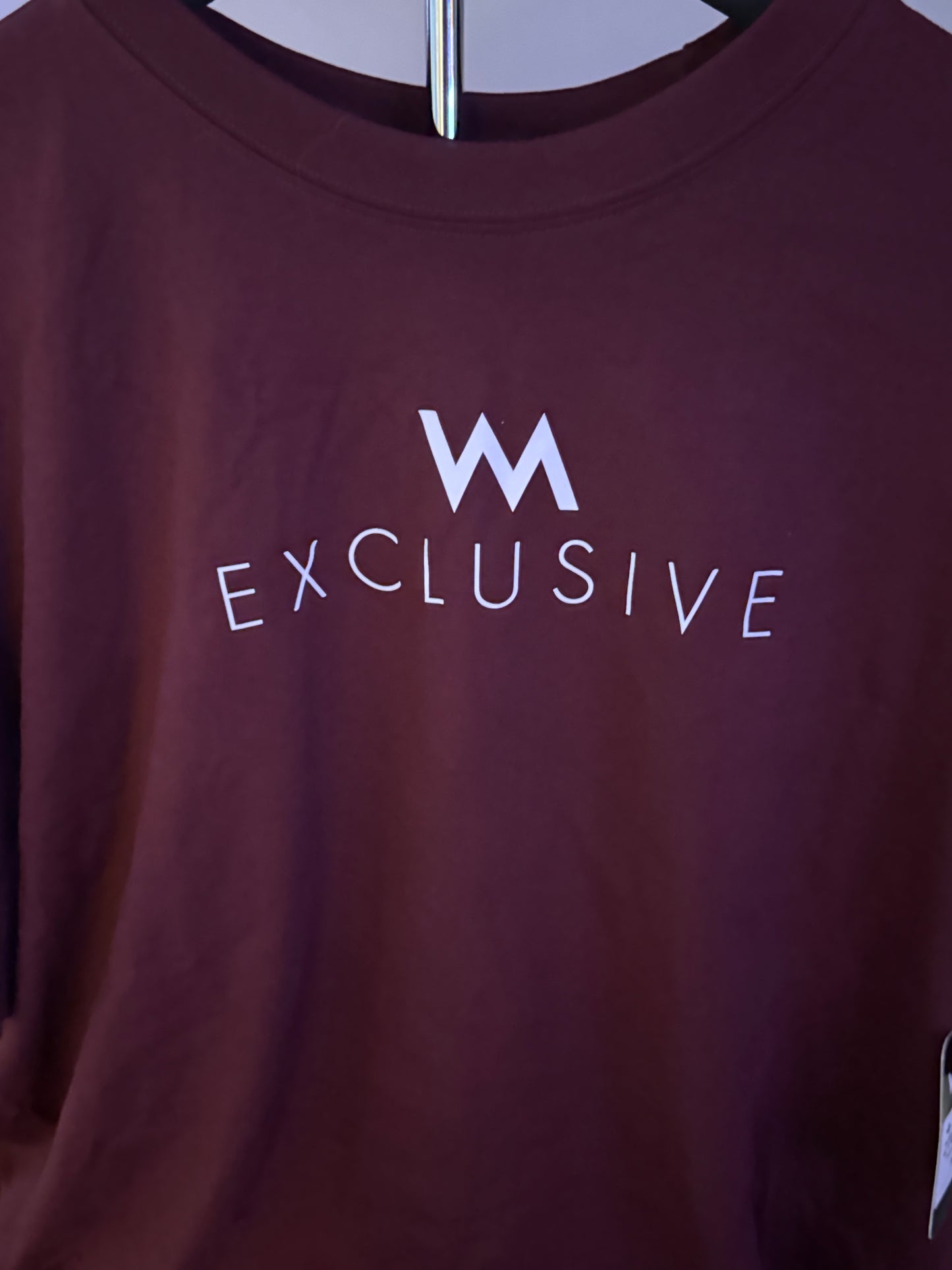 WM EXCLUSIVE T-SHIRT - BURGUNDY