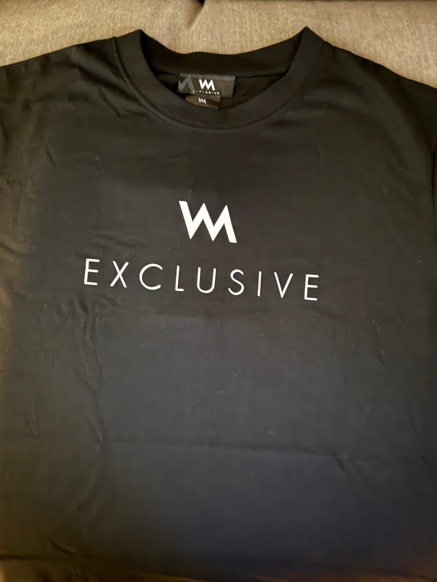 WM EXCLUSIVE T-SHIRT